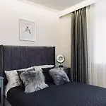 Apartment Adiramar *