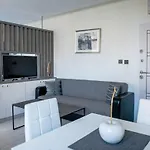 Apartment Adiramar *