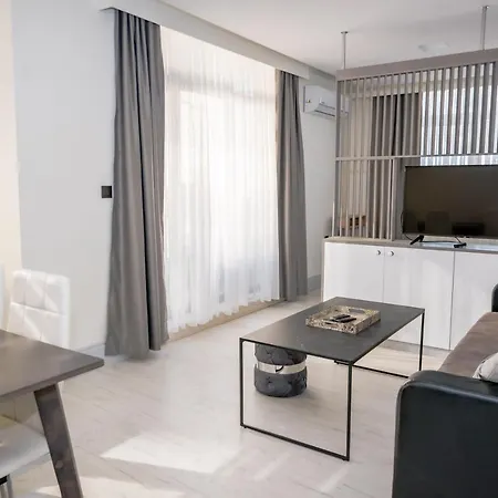 Apartment Adirama Elegant Walk To The Obzor