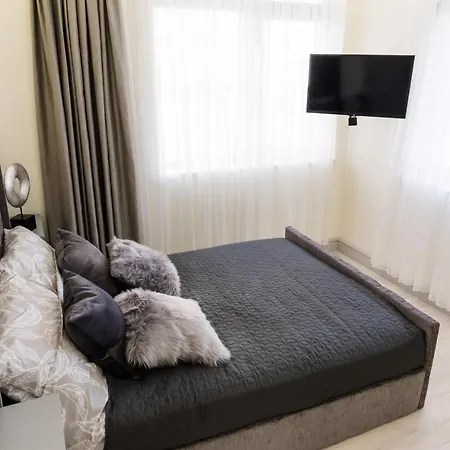 Adiramar Apartment *