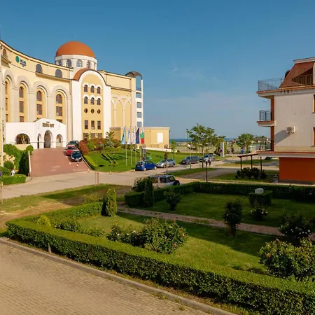 Apartment Adiramar *