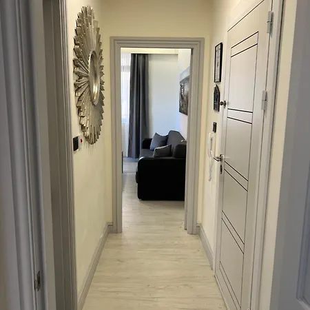 Apartment Adirama Elegant Walk To The Obzor