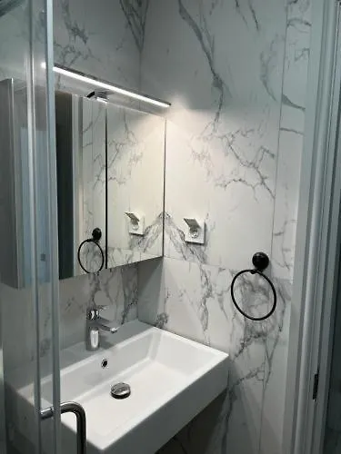 Apartment Adiramar *