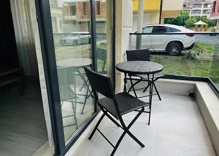 Adiramar Apartment *